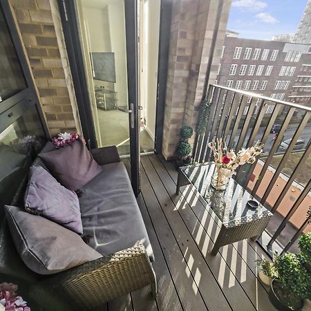 Greenwich Apartment With A River View & Balcony Near The 02 Arena & North Greenwich With Free Wifi & Fast Links Into Central لندن المظهر الخارجي الصورة