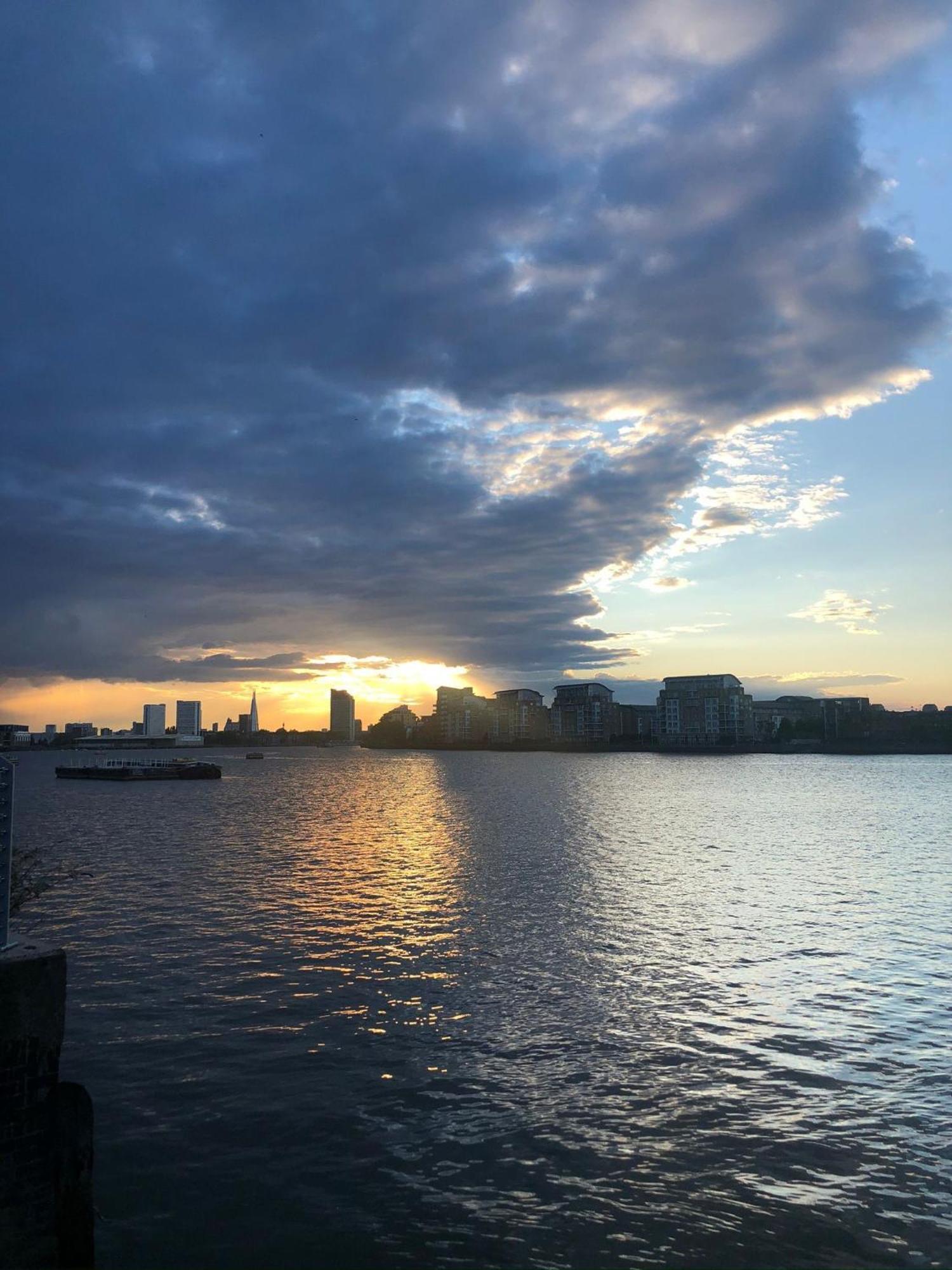 Greenwich Apartment With A River View & Balcony Near The 02 Arena & North Greenwich With Free Wifi & Fast Links Into Central لندن المظهر الخارجي الصورة