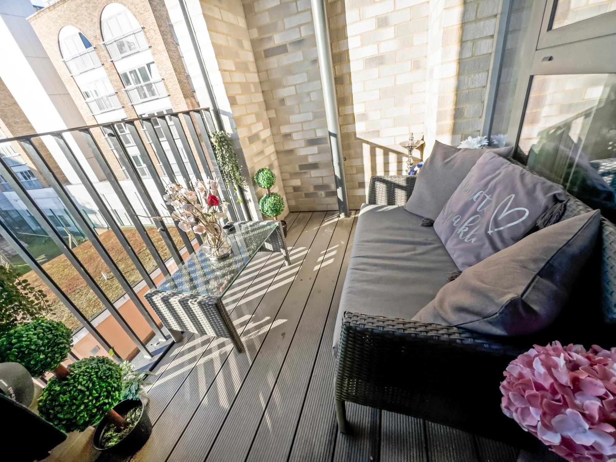 Greenwich Apartment With A River View & Balcony Near The 02 Arena & North Greenwich With Free Wifi & Fast Links Into Central لندن المظهر الخارجي الصورة